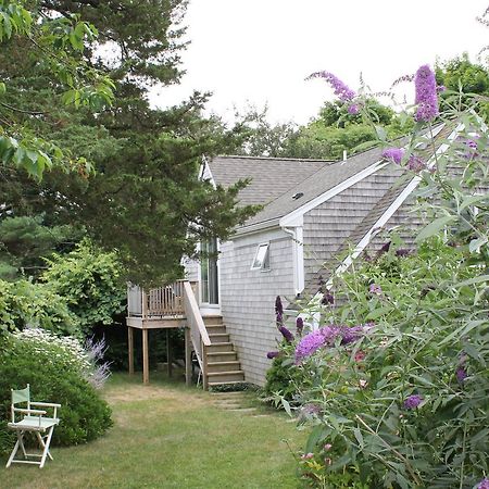 バーンズテーブル Lavender Bay Bed & Breakfast エクステリア 写真