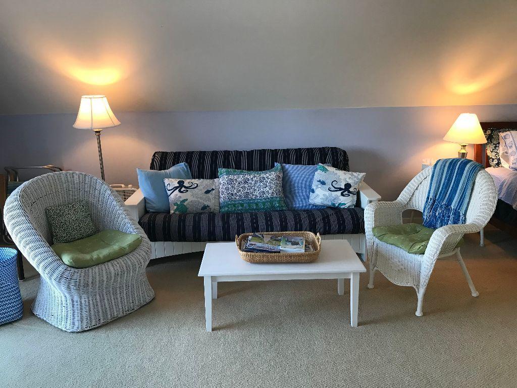 バーンズテーブル Lavender Bay Bed & Breakfast エクステリア 写真